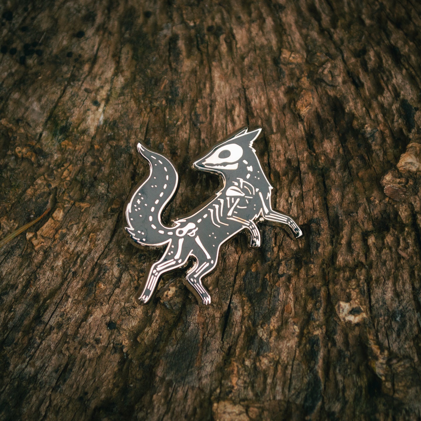 Vulpes - Black & Silver ✦ Hard Enamel Pin