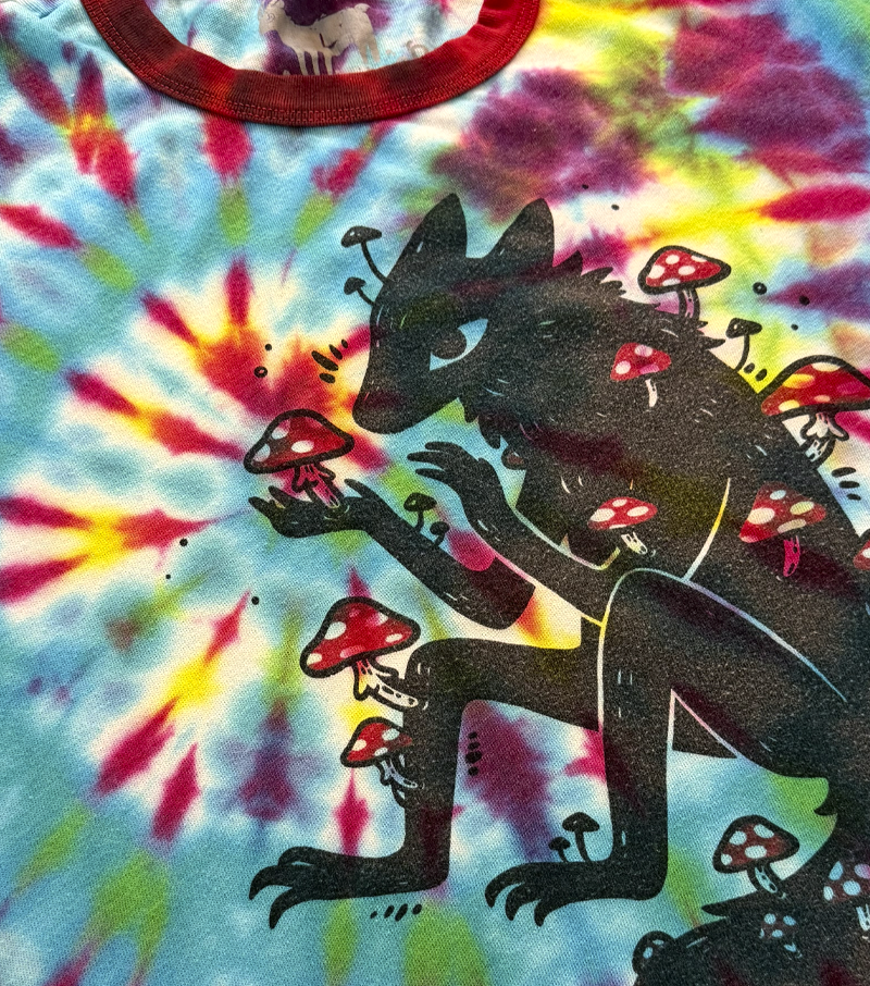 17 • Foxshroom • Large Ringer Tee