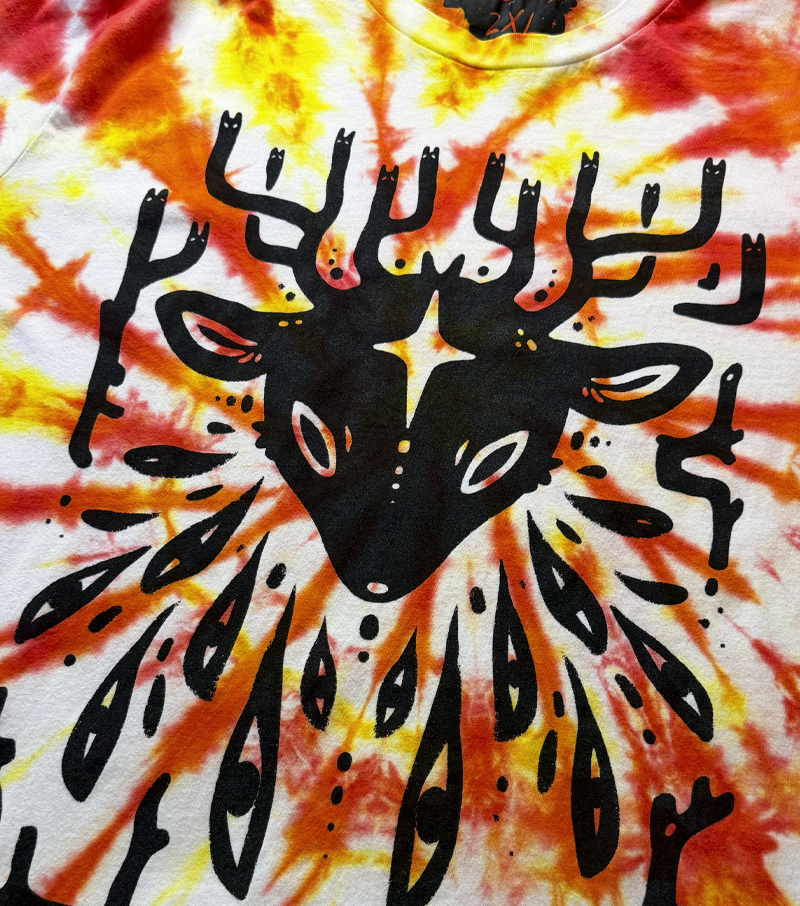 32 • Antlers • 2XL Unisex Tee