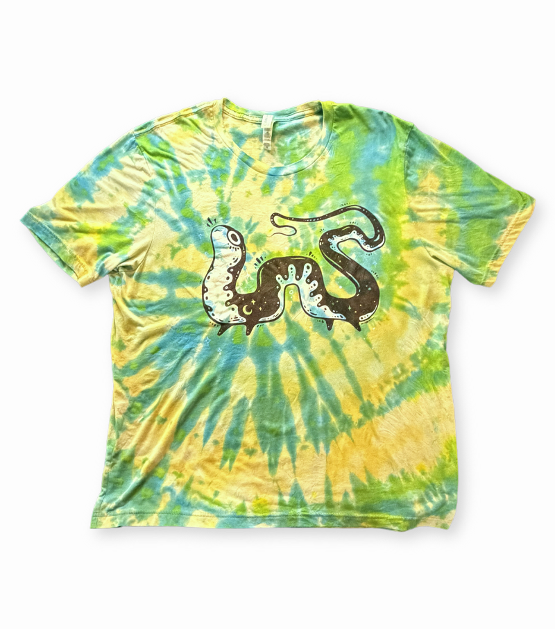 40 • Salamandra • 2XL Unisex Tee
