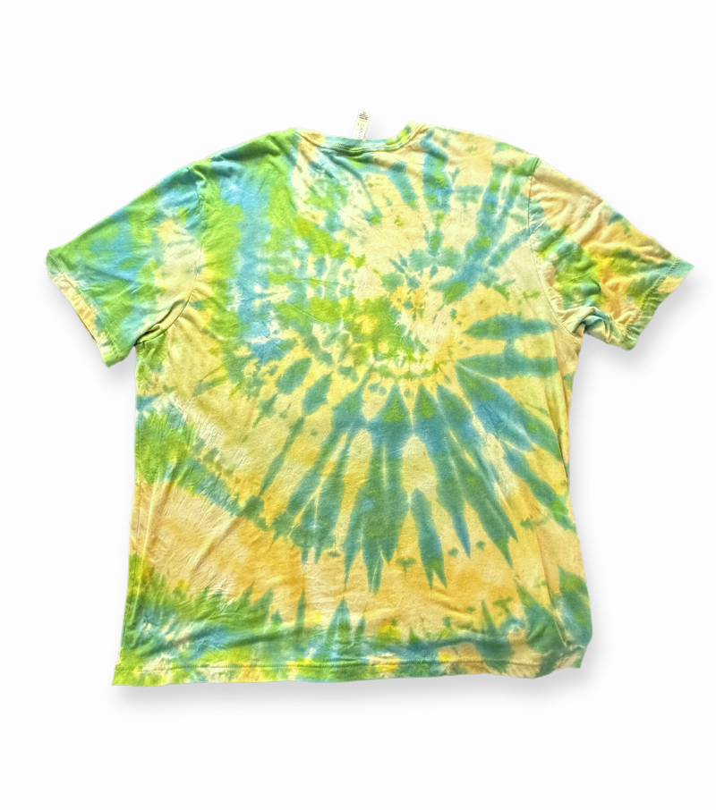 40 • Salamandra • 2XL Unisex Tee