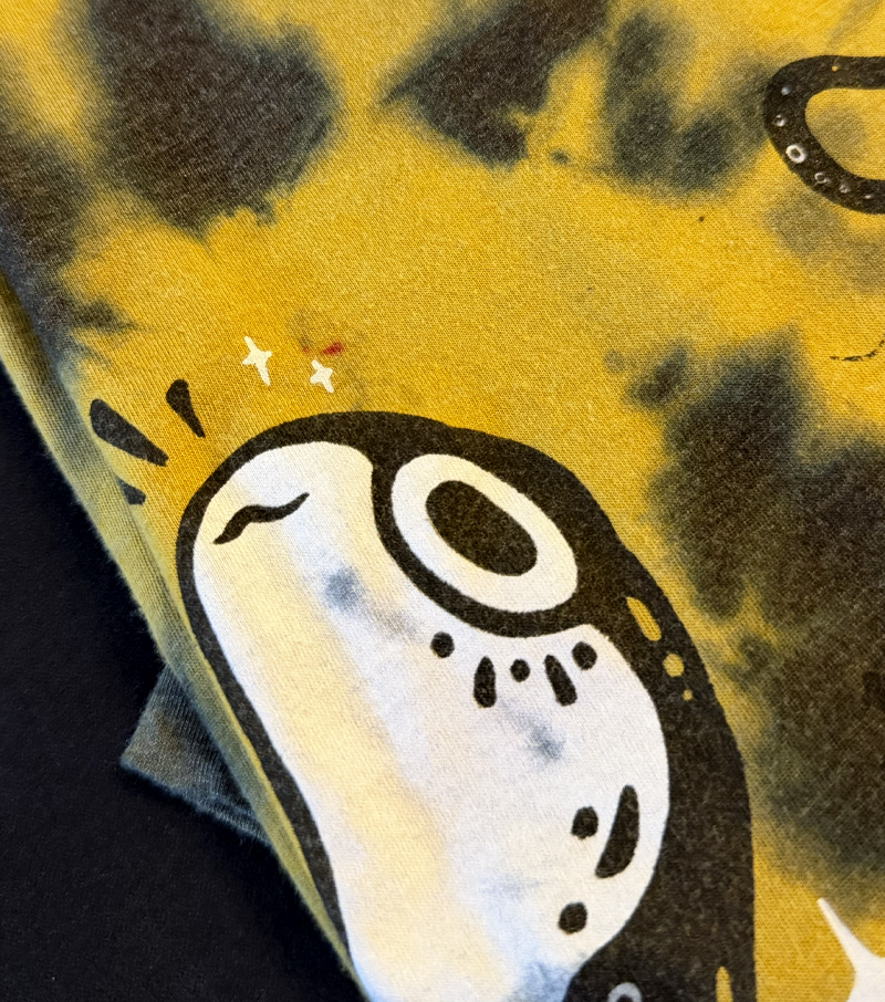 42 • Salamandra • 2XL Unisex Tee