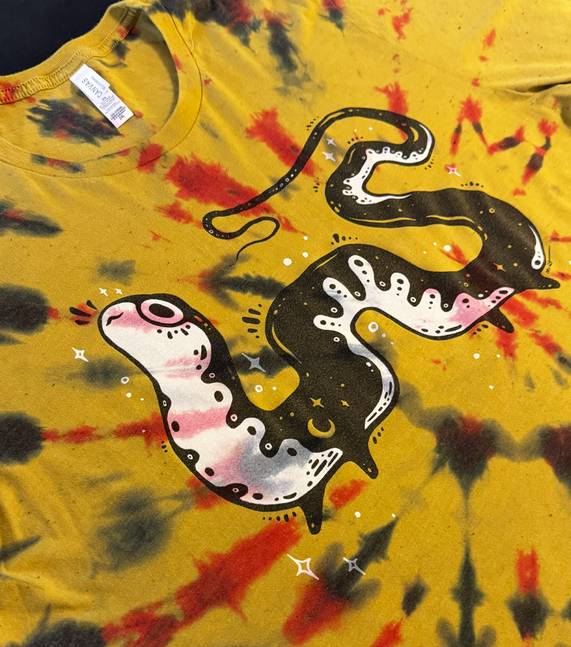 43 • Salamandra • 2XL Unisex Tee