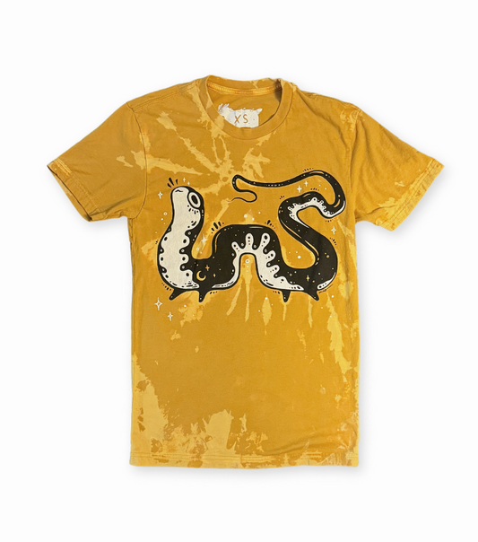 94 • Salamandra • Extra Small Unisex Tee